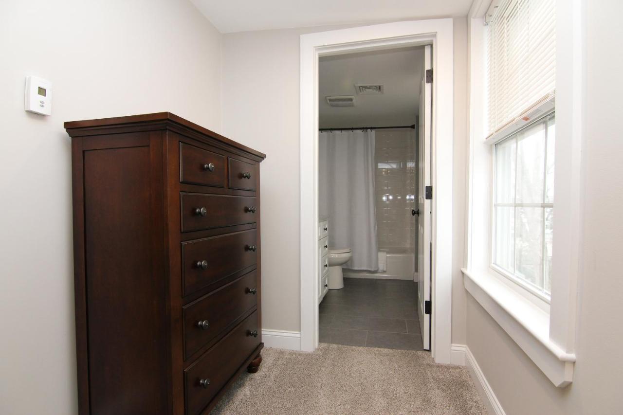 Two Bedroom With Lake View Wolfeboro Bagian luar foto